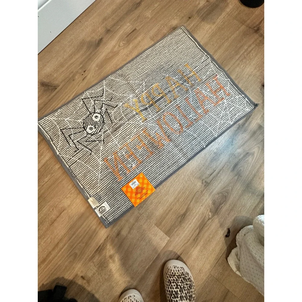 The Midnight Market Spiderweb Rug‎ 20x30 Grey Happy Halloween Spooky Decor NWT